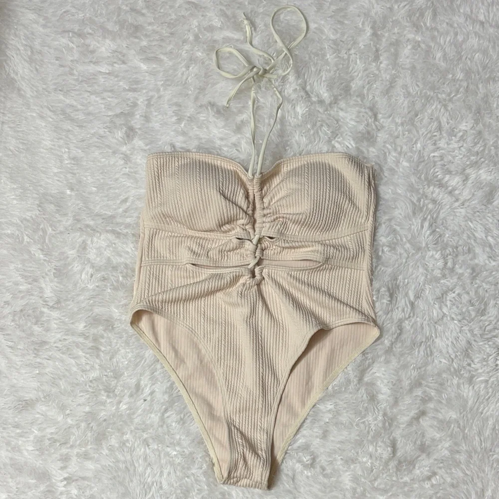 NWOT SweatyRocks From Amazon Cream Color Textured One Piece Swimsuit L